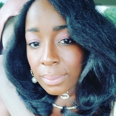 BirthGiver , LifeLiver , Songstress , Writer , Humanist .. 🧚🏽♀️Magical AF ♊ , Maverick, Artist ... Lover of All #iAmm1 #Mokoreen 💃🏾 💗 🌾🌸🌸🌸🌸