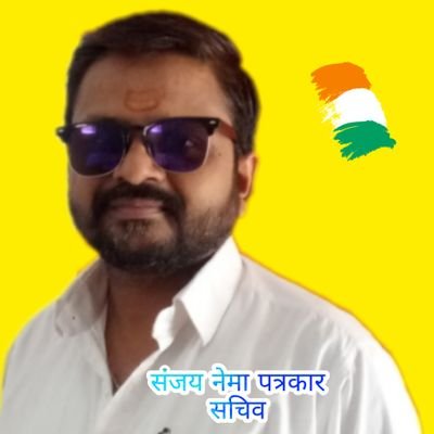 व्यक्ति के पास जितने अधिक विचार होते हैं, उतने ही कम शब्दों में वह उनको अभिव्यक्त कर देता है .