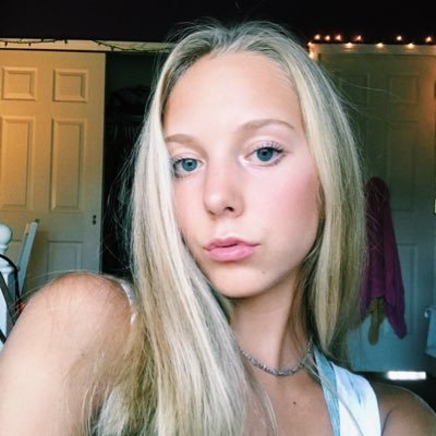 maddie_labash's profile picture. :)