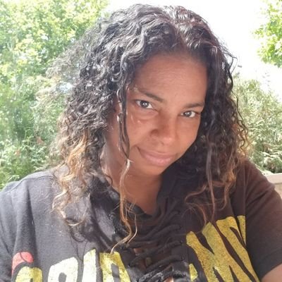 Supermom, Super hygienist, Entrepreneur. Thekalmlyfe @ https://t.co/mJzcxAAX6p