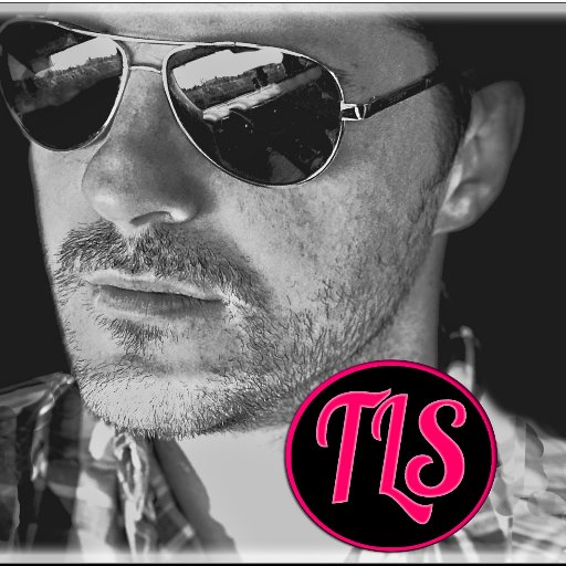 Born in Staten Island, NY, his Dad a Hells Angel, Thomas followed his outlaw ways. From prison, to club stripping, to construction, he now brings you a Podcast!