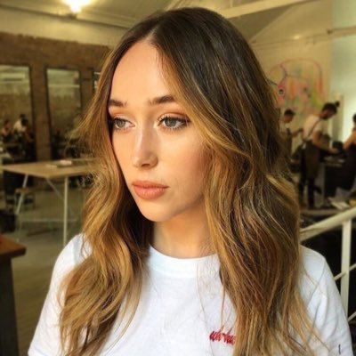 JuneGrace5's profile picture. June | 21y | Ravenclaw | Nurse |