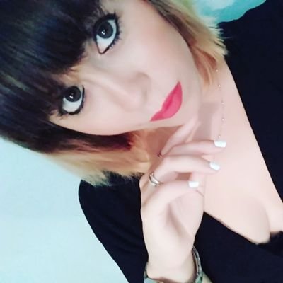 yolishine's profile picture. 