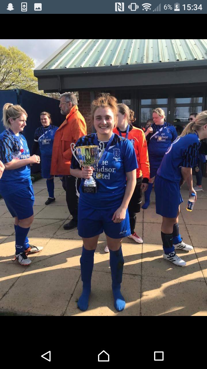 chloebe360's profile picture. 