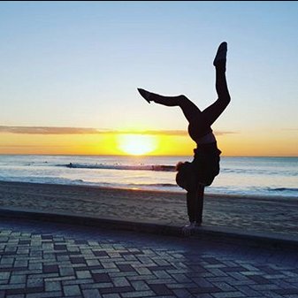 LeeshaUnleeshed's profile picture. I caved and got this for gymternet news and to yell at the LI Failroad/NJtransit.