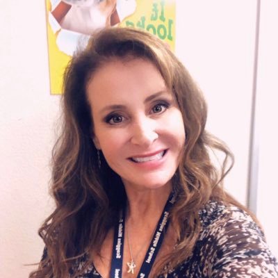 kimberlydmayden's profile picture. ESL Teacher 👩‍🏫 , mom, dog lover 🐕, AXO ❤️💚
