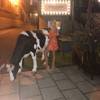 rbullivant_'s profile picture. 