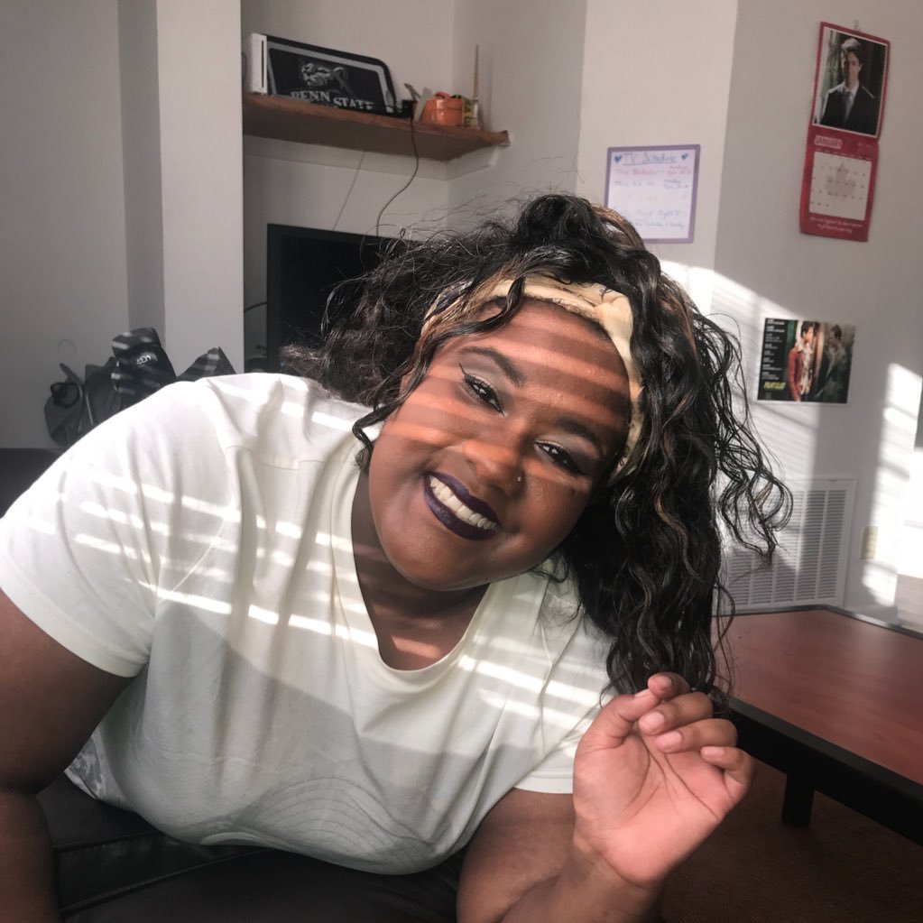 LeahYeary17's profile picture. ✝ Breathing Dreams Like Air ~ Make Love Not War ~ ❤️♓️ Spreading Love, Not Hate ❤️‍🩹 All You Need Is Love