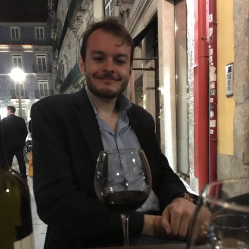 Professional Wino. Will talk about it to anyone who will listen. Hence, Twitter.