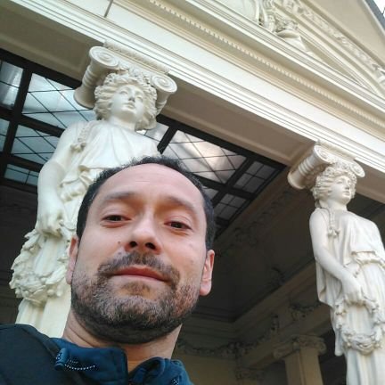 acist004's profile picture. Porteño de corazón, amante del pensamiento crítico, del deporte y del aquí y ahora.