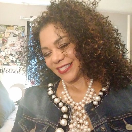 #fab60diva😎🐩🛩️💎🇬🇧, natural hair specialist, #7💰streamsincome, Loves God⛪️, Vegetarian,🥑 Lfestyle Influencer, Public Speaker, Author