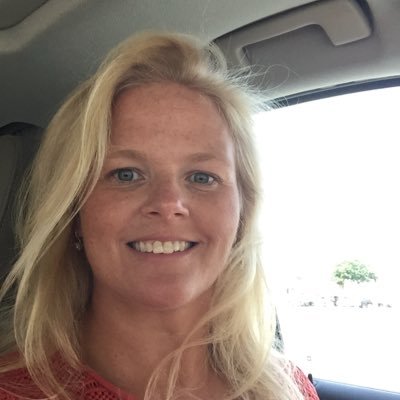 High School Teacher-Librarian at Cox HS in VB, VA. Loves History, learning new things, salt water! Excited to help students and teachers learn something new!