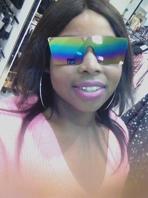 ThobileMkhabel2's profile picture. Laughing is wat I do best😂😂 am sweet Lyk a day dream 💞💞 mess with me I become a nightmare 👻👻 #DaHumbleB*tch💅💅💋 #da animal scientists
