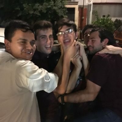 c_arloswayne Profile Picture