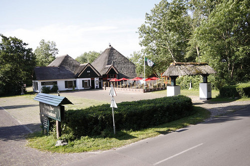 Catharinahoeve's profile picture. Gezellig familierestaurant aan de rand van het bos op Texel langs fietsroute. Uitgebreide menukaart, mooi terras, grote speeltuin en een sfeervolle openhaard.