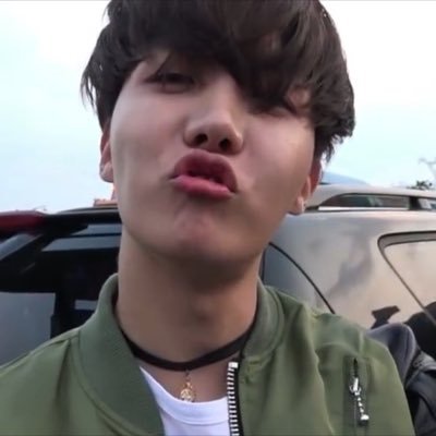 te dei free follow pff de um rt| i followed you pls give an retweet on the only tweet
