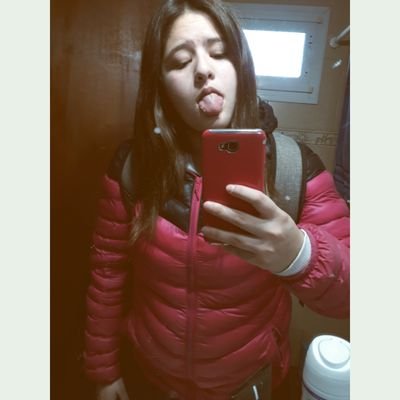 Mi amiga Luaa es la más linda y me ama