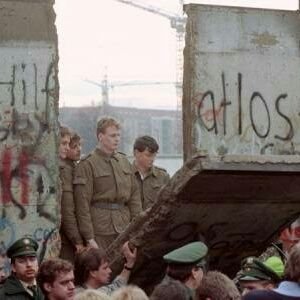 siglodesiglo's profile picture. Divulgación, mi único objetivo es que aprendas.

Si no lo puedes explicar de forma simple, no lo entiendes suficientemente bien.