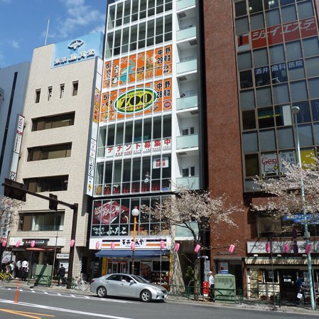 zoo_nakano's profile picture. 麻雀打つならずーっとZOO!!中野店の公式アカウントです！明るく元気なスタッフがお迎えいたします！初心者の方、女性の方大歓迎！！スタッフ募集中です！お問い合わせはDMまたはお電話で☎03-3387-2377