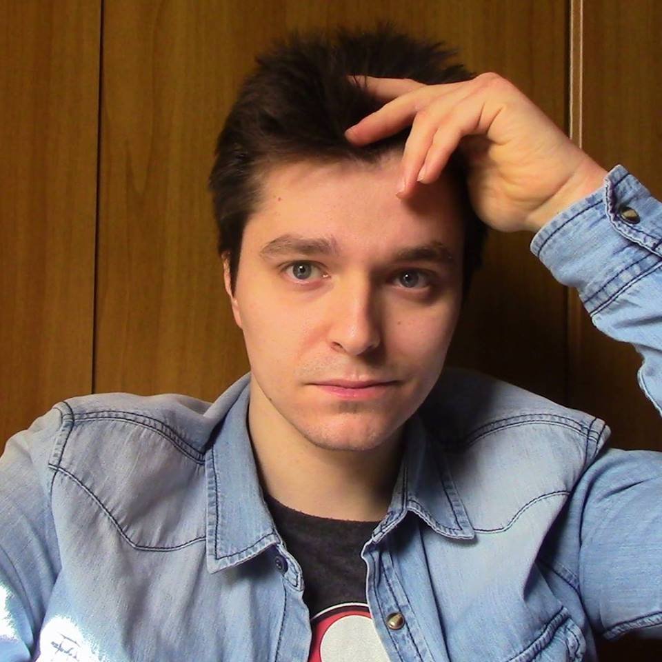 Lucagrax89's profile picture. "Se davanti a te vedi tutto grigio, sposta l'elefante"