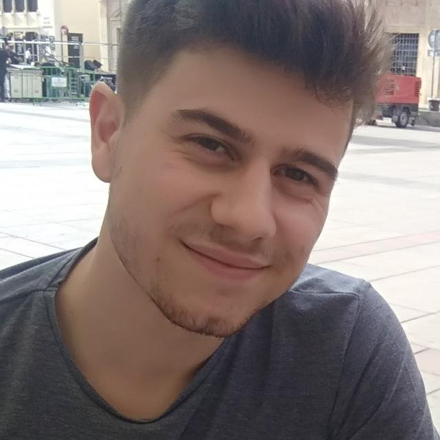 Gabilon_Do's profile picture. Estudiante de electrónica en la UCO.  
🦔🦔