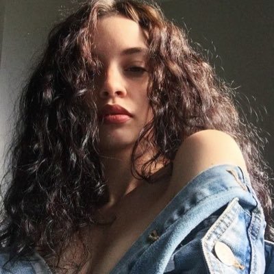 laerpg's profile picture. bonjour ou bonsoir?