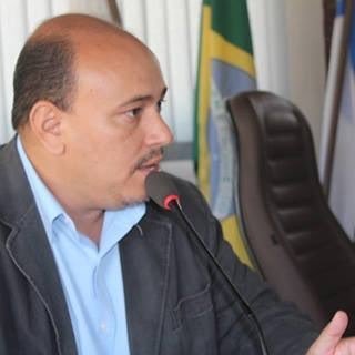 Buziano, casado,38 anos, pai do Guilherme e do Enzo. Exercendo o 2º mandato de Vereador no Municipio.