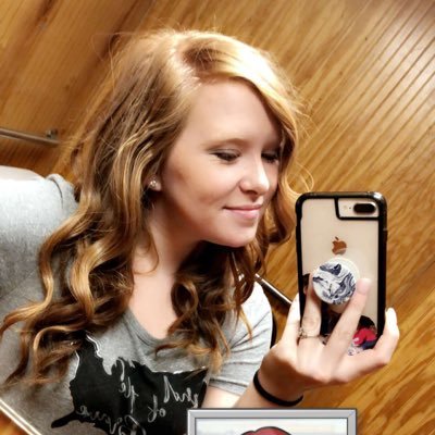 Profile Picture of Faith Schultz  🍂 🍁 (@FaithAnn84) on Twitter