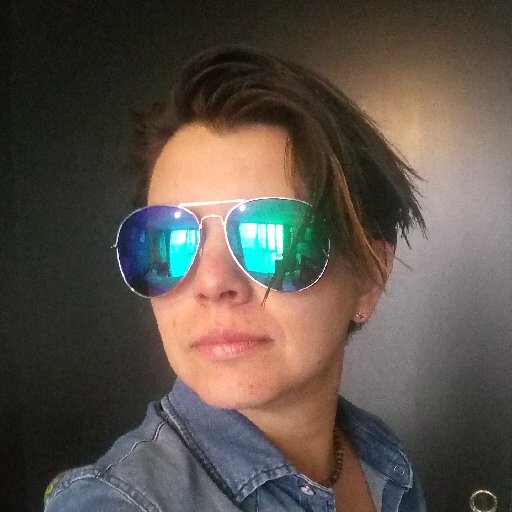 Soy un estuche de monerías en pocas palabras SOY UNA CHINGONERÍA!