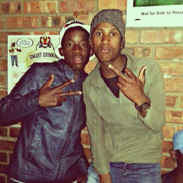 Young nigga :
Shaunmay is ma stage name,birthname[solly motsheganong] am still schooling,am in GRD 10