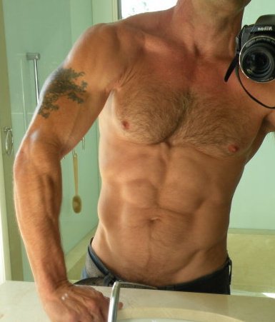 Health guy that loves fun things in life. Loves to lift, workout and out door recreation Works as a fitness and diet instructor and owns a natural gas Co.