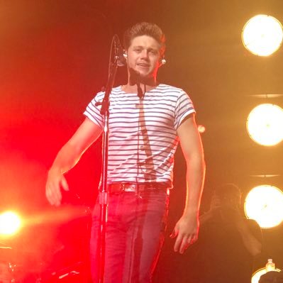 •I met Niall 8/31/18 •CAKE/4 -0/1D