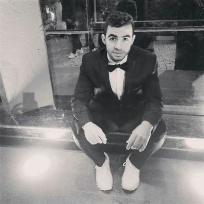 Ahmed... 20 years ..  zagazig university 📚
Live in ksa 🏠        َ
Egypt.
 
  Smile ^_^