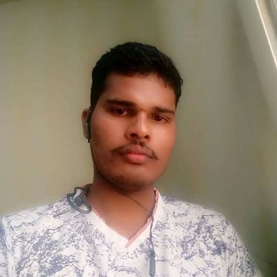 உன்னைத் தவிர ஒருவரையும் நம்பாதே.........