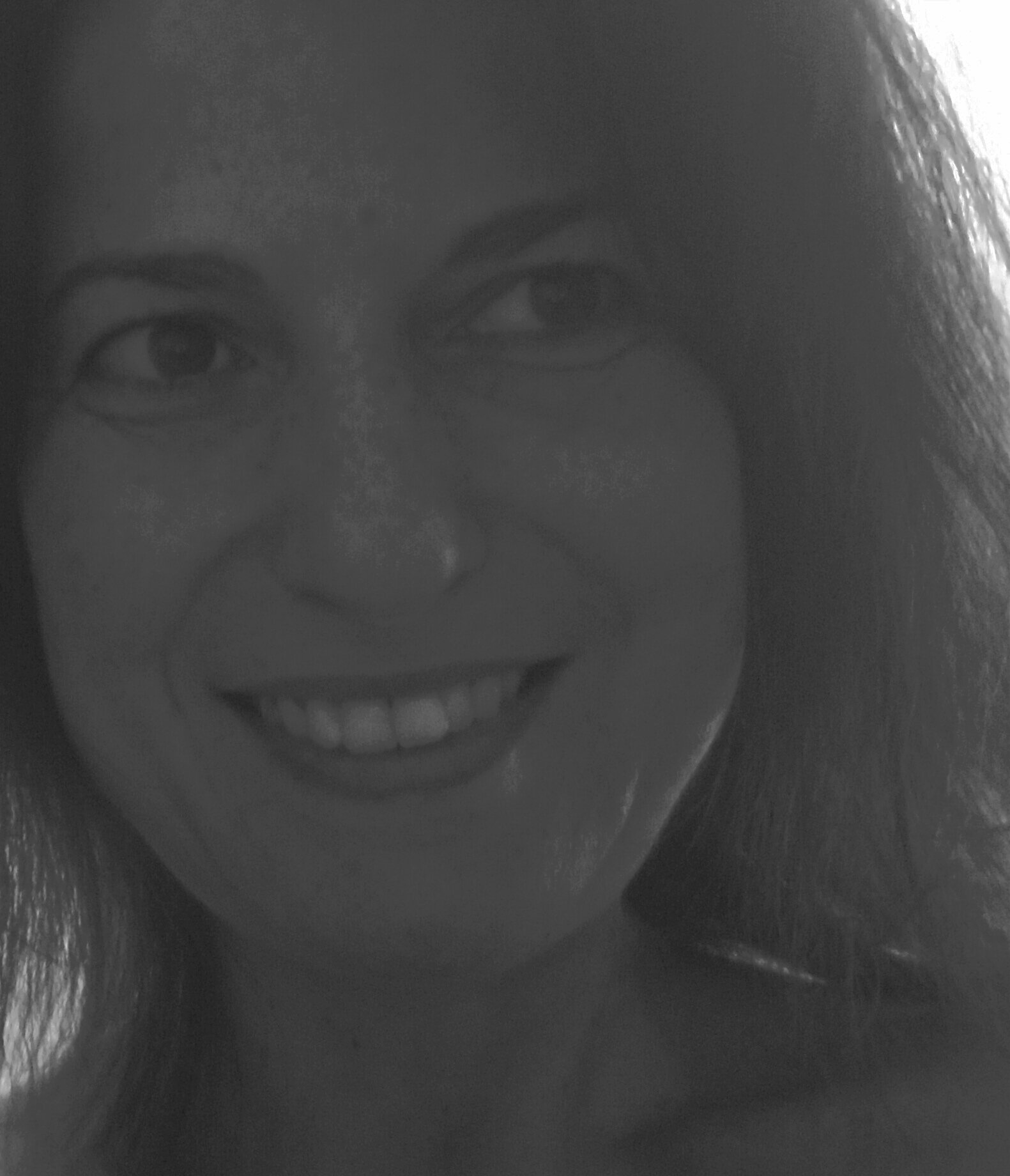 CalarcoNunzi's profile picture. Venticinque anni nel Duemila.
Padre di Bagnara Calabra, madre di Altavilla Vicentina. «Italiana all'estero». Mangiatrice di biscotti.