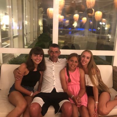 Proud dad to 3 princesses and a crazy red fox labrador. Accountant. Hasbeen pool player. Like a bet, mainly on football. Love to laugh n enjoy life