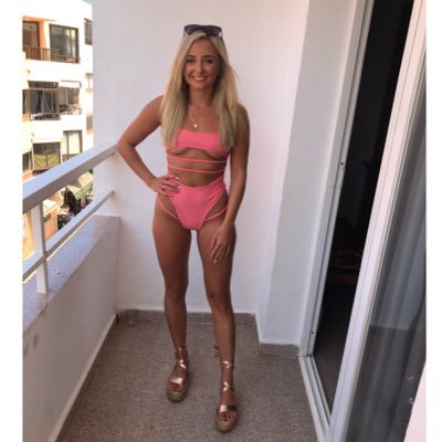 amymacmillanX's profile picture. GLA / MCR - Assistant Producer 🎬