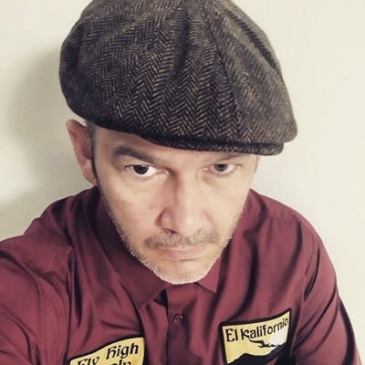 A Punk Rocker telling stories thru music...
Hard Luck gambler....
Kustom & California kulture lover!
@riotrodriguez