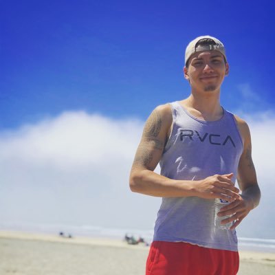 Ruh-moan not Ray-min 22 Mexican-American 🇲🇽🇺🇸 losing myself in books 🙇🏽♂️