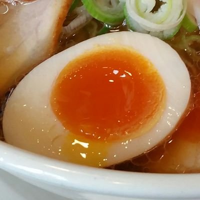 ゲームが人生の軸になってて、人生お先真っ暗だけどキニシナイ(白目
ルーンファクトリー/テラリア/牧場物語などのスローライフが好きです。
プレステ4のトローブにはまってます!たまにモンハン。弓とか大剣