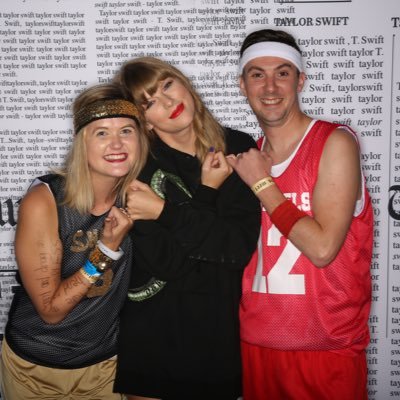 MET TAYLOR 9.1.18//TN noticed X 1// 1st Grade Teacher. L. Paull Designs for All Owner. Wife to Jason. Mom to Ilah. 2 rescue dogs. #SEIZETHETAY #SWIFTIE #FANSON