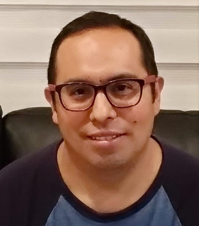 Seguidor de DIOS, hincha de Millos, romántico y sin gustos estéticos definidos. Como oveja, intento vivir su palabra y busco con afán su presencia.