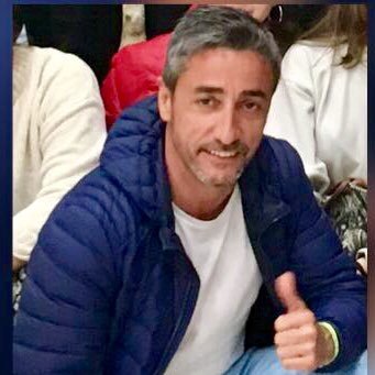 Profesor de Economía,ADE, FOL y Comercio Internacional. Las huellas de las personas que caminaron juntas nunca se borran. https://t.co/RbOzU8BnkG