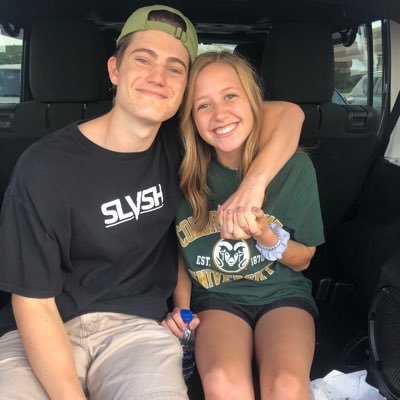 CWearsch3's profile picture. skiing