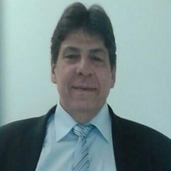 Economista, Especialista em Logística, Consultor, Professor universitário.