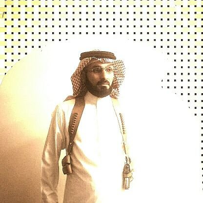 ‏‏‏‏تمطر وانا اودعك وكفوفي شجر
....مدري مغرقها المطر او مدمعي
....انا اشك ان المطر.. هذا مطر
....شكل السما تبكي على فراقك معي