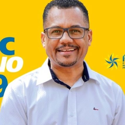 Gosto de teatro e cinema, de viagens e estar com a família. Gosto de pregar a Palavra. Sou apaixonado por política (Eleições) Sou Bacharel em Direito.