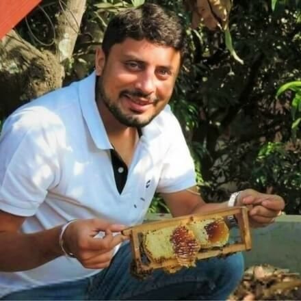 Founder of Bee Basket, fondly called as the Bee Man. ex Software Engineer.