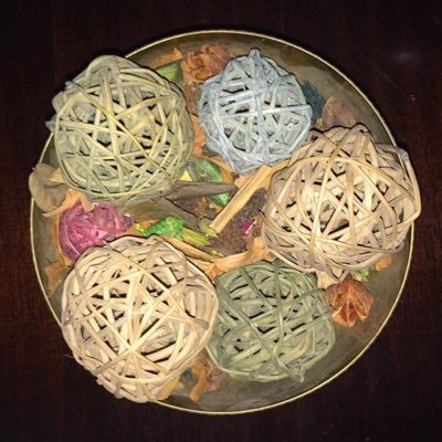 Arteandonos's profile picture. «Toda obra de arte es hija de su tiempo, y con frecuencia es madre de nuestros sentimientos» Wassily Kandinsky