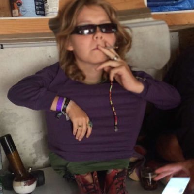 suzonfvy's profile picture. 